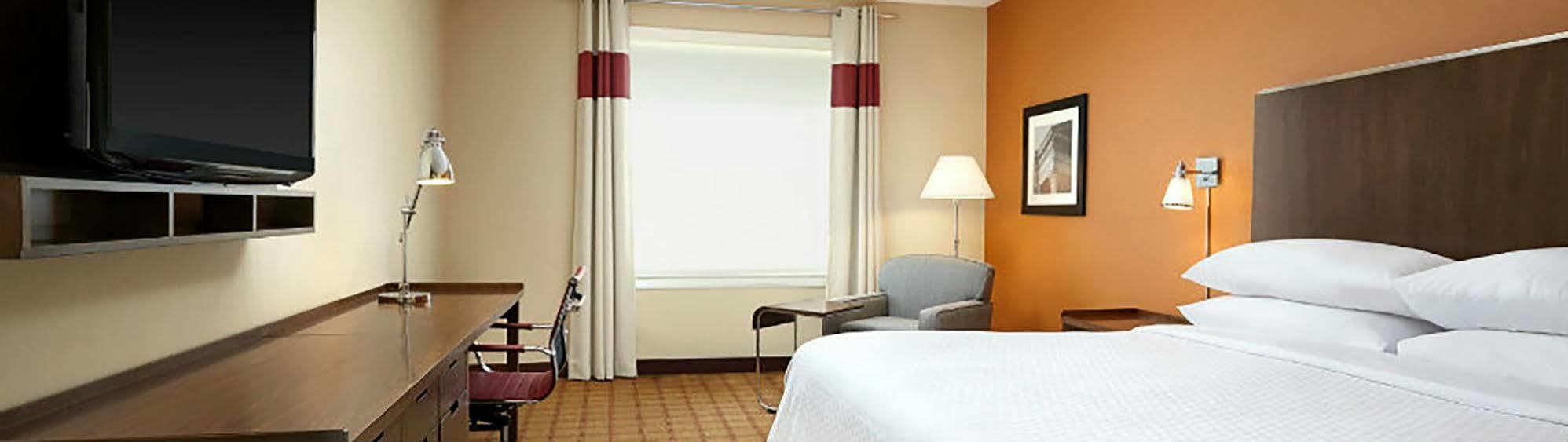 Four Points By Sheraton Edmonton International Airport Ниску Экстерьер фото