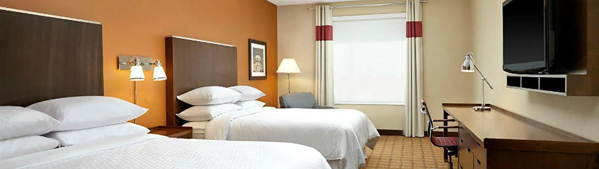 Four Points By Sheraton Edmonton International Airport Ниску Экстерьер фото